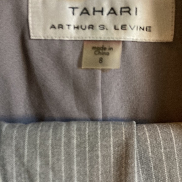 Tahari / Arthur S. Levine pantsuit - Picture 3 of 10